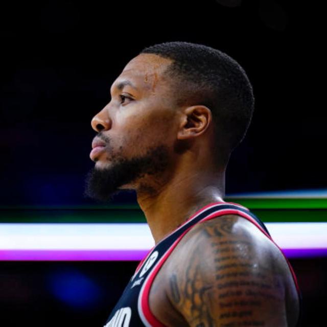 1636886216682084343.jpg FDe-sIyVgAg7Hwl.jpg