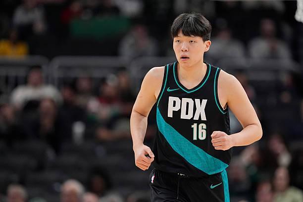 世界杯直播平台app下载-又是折返跑的一天,杨瀚森登场6分钟1中0得到1板1助&遭隔扣